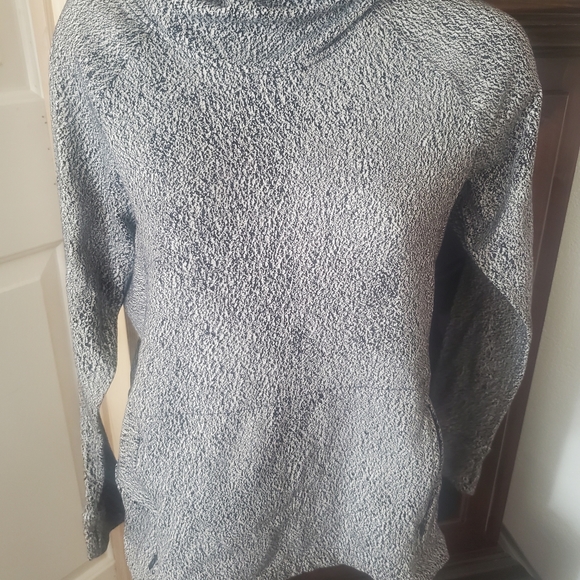 Black and gray sweater size 4 lululemon - Picture 1 of 4